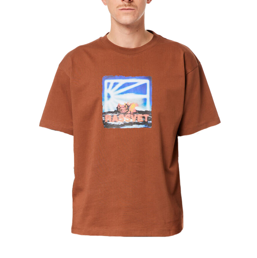 RASSVET / PACCBET ON FIRE TEE BROWN