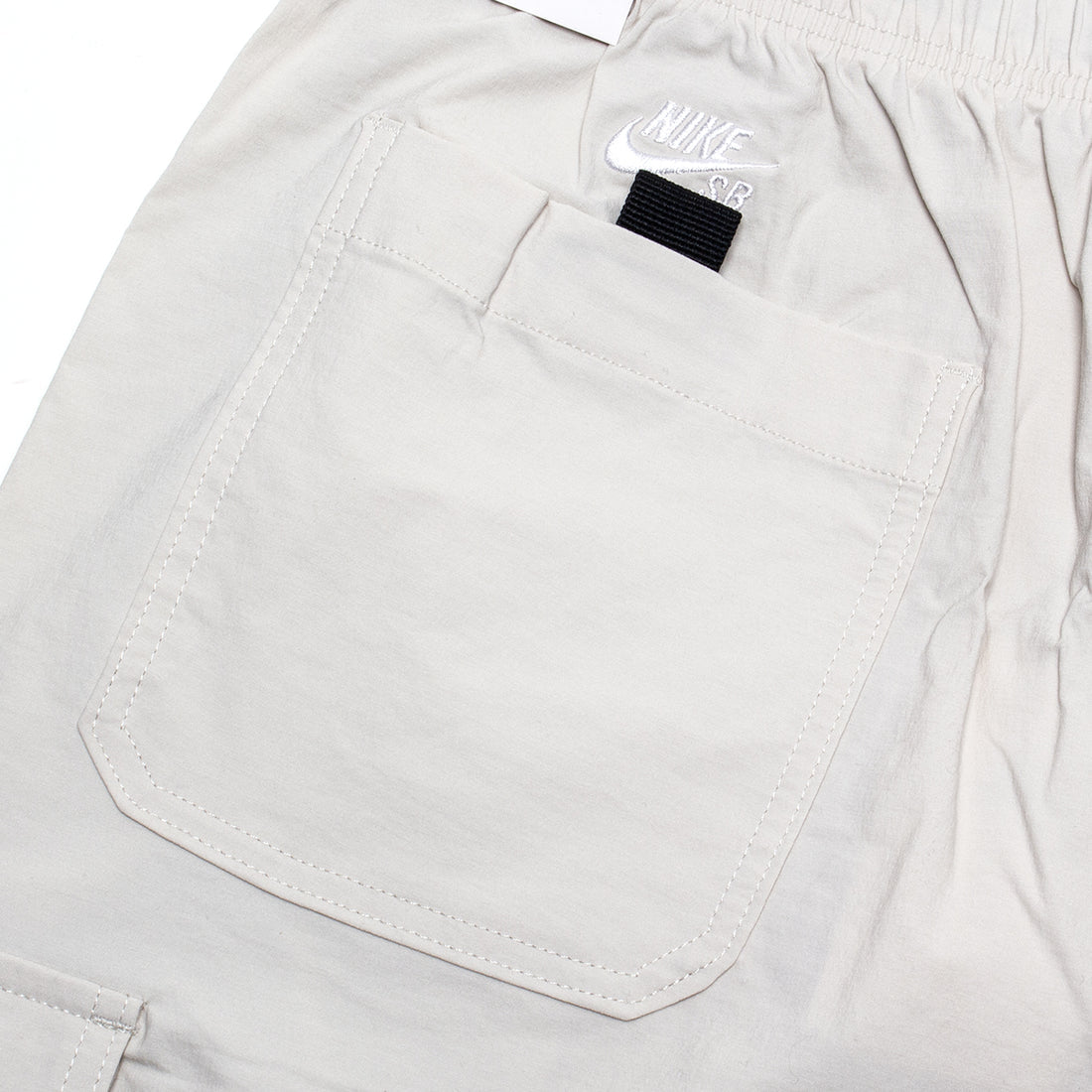 NIKE SB KEARNY CARGO SHORTS WHITE