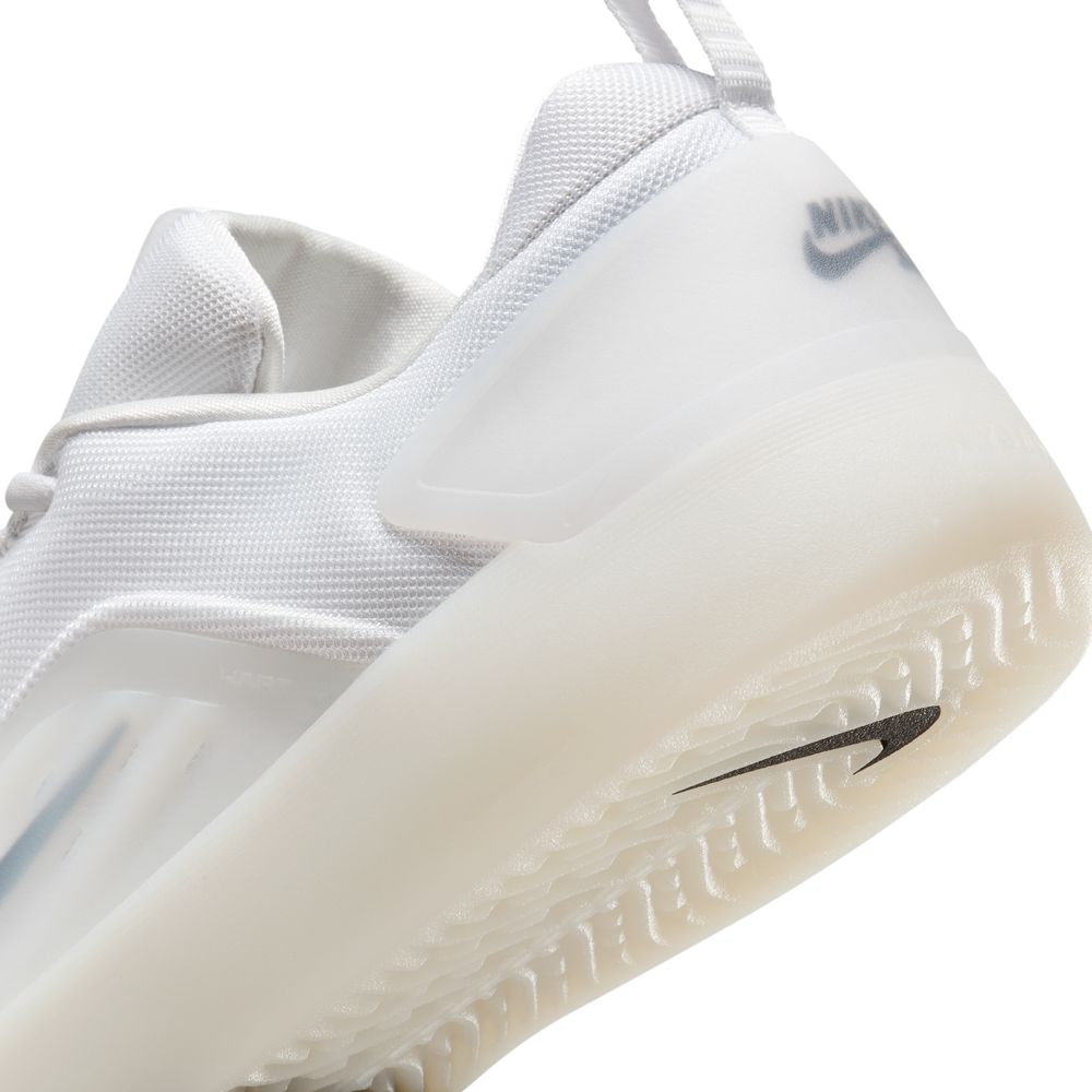NIKE SB ZOOM NYJAH 4 WHITE/WHITE/BLACK