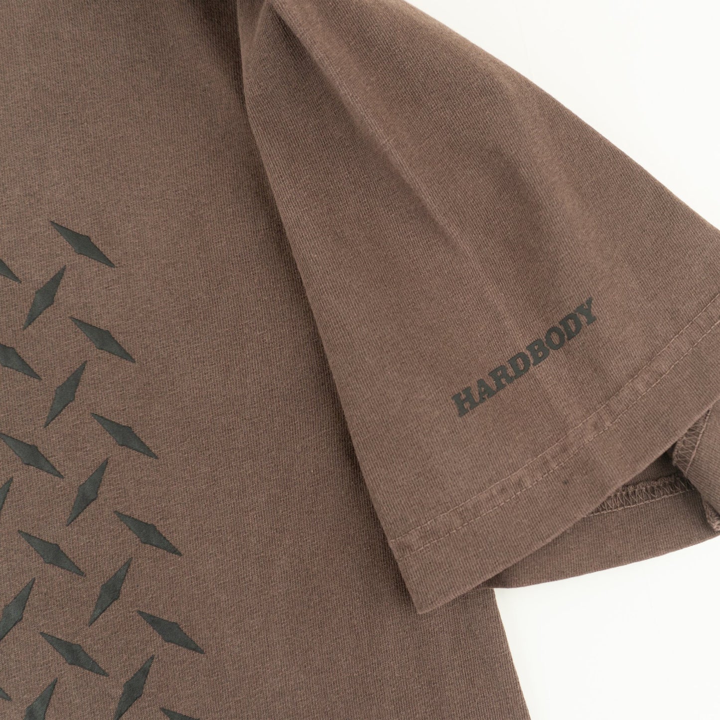 HARDBODY NYC DIAMOND PLATE TEE BROWN