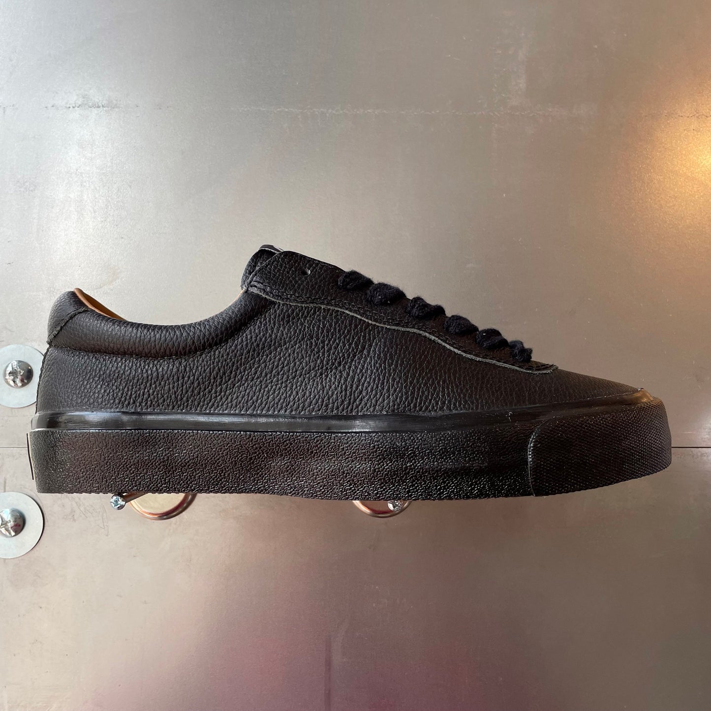 LAST RESORT AB VM001 LOW MILL LEATHER BLACK/BLACK