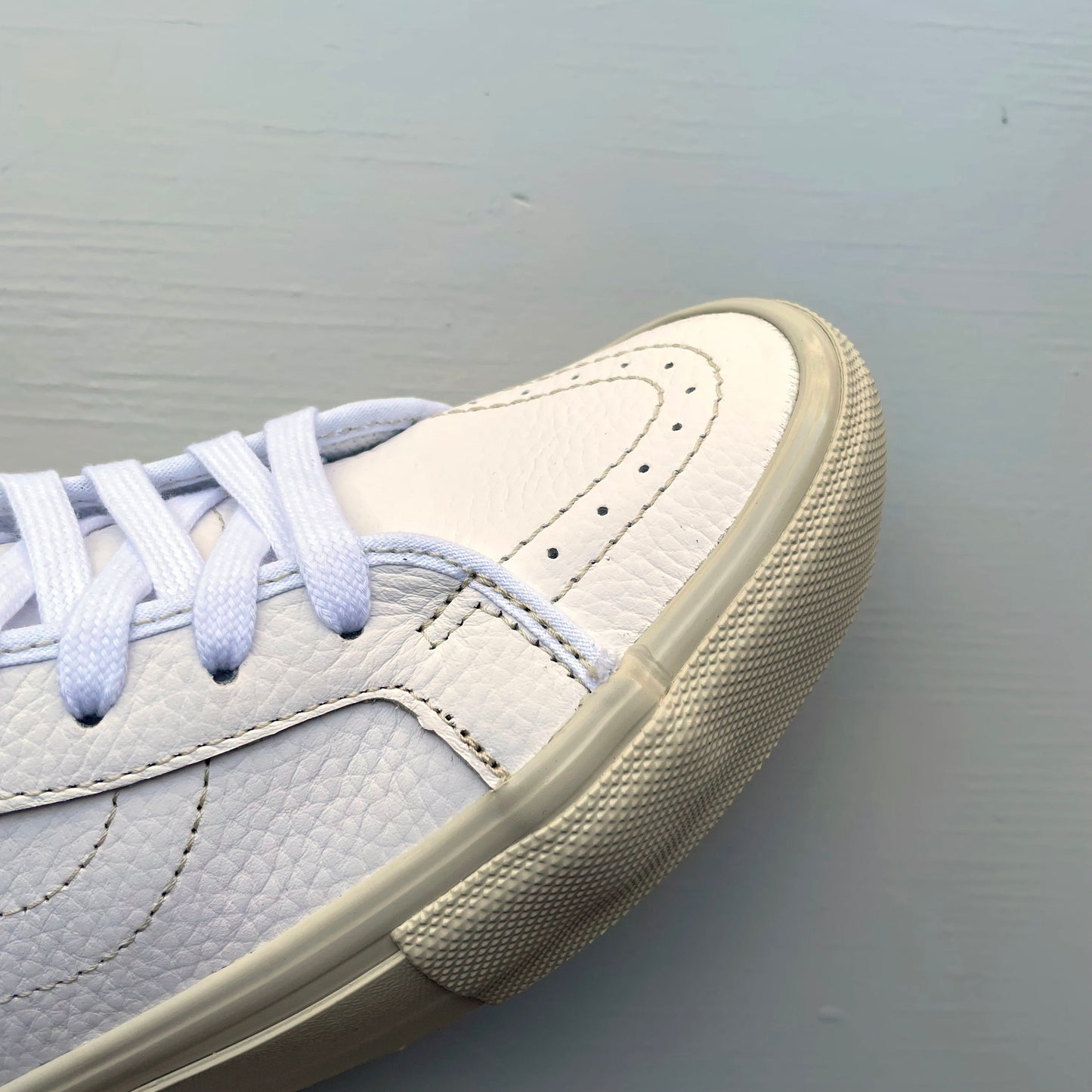 VANS SKATE SK8 HI DECON VINTAGE LEATHER WHITE