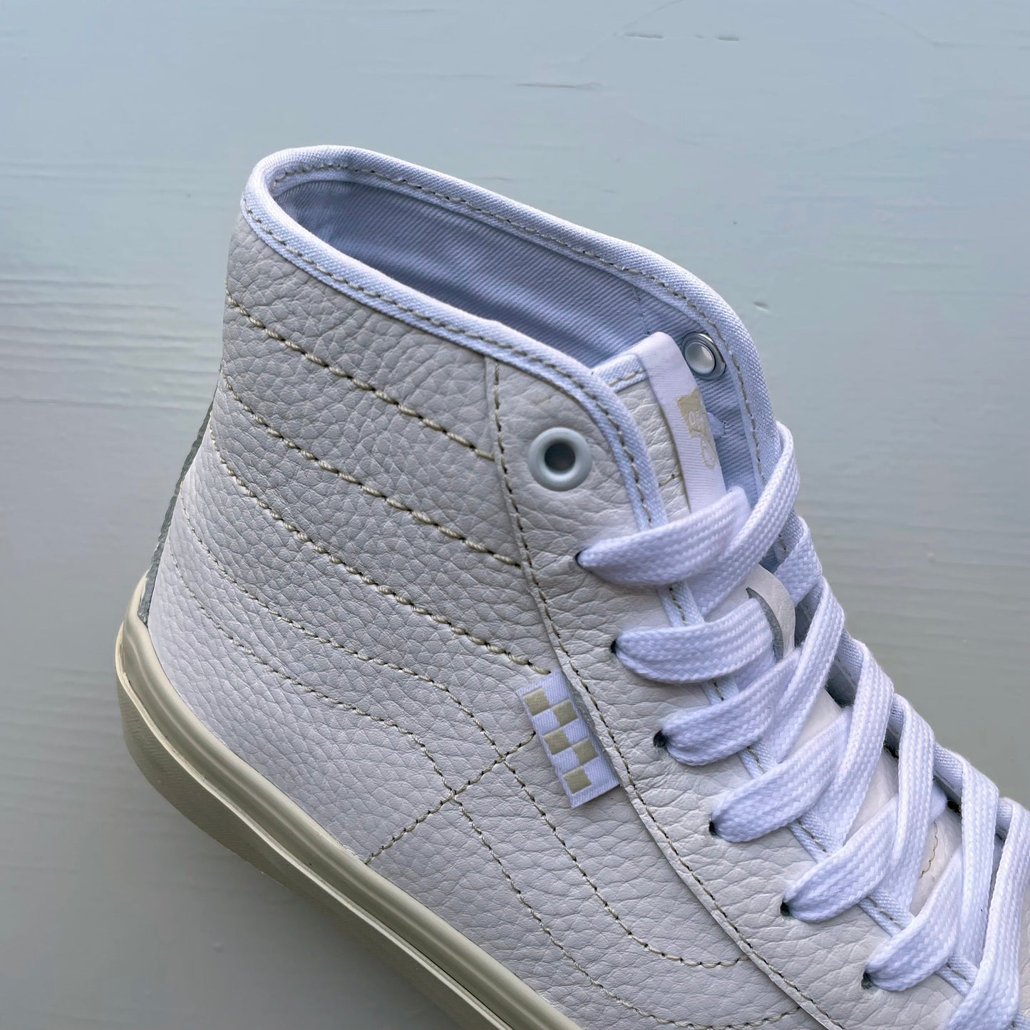 VANS SKATE SK8 HI DECON VINTAGE LEATHER WHITE