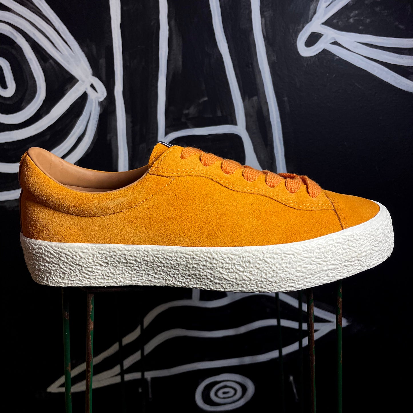 LAST RESORT AB VM002 CHEDDAR SUEDE