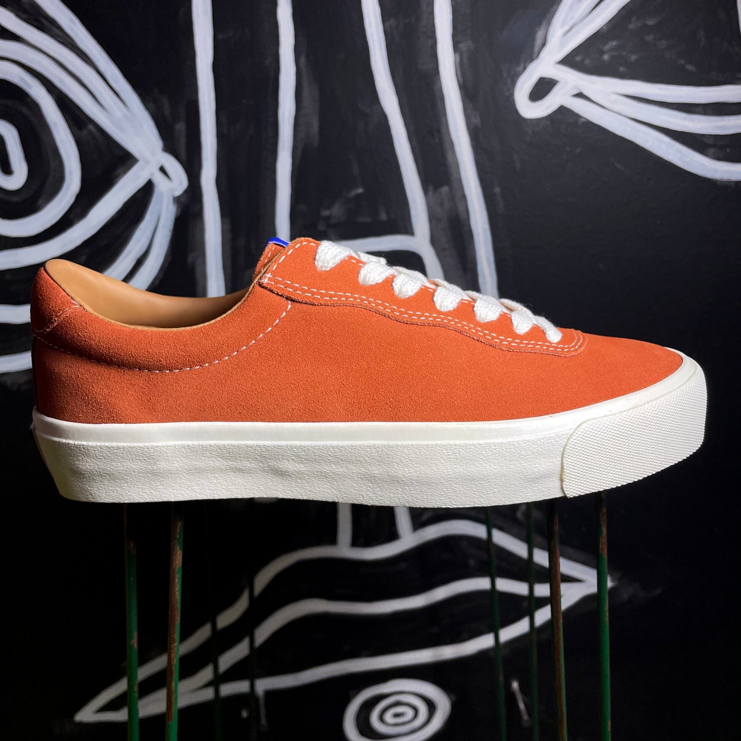 LAST RESORT AB VM001 LOW SUEDE BURNT ORANGE