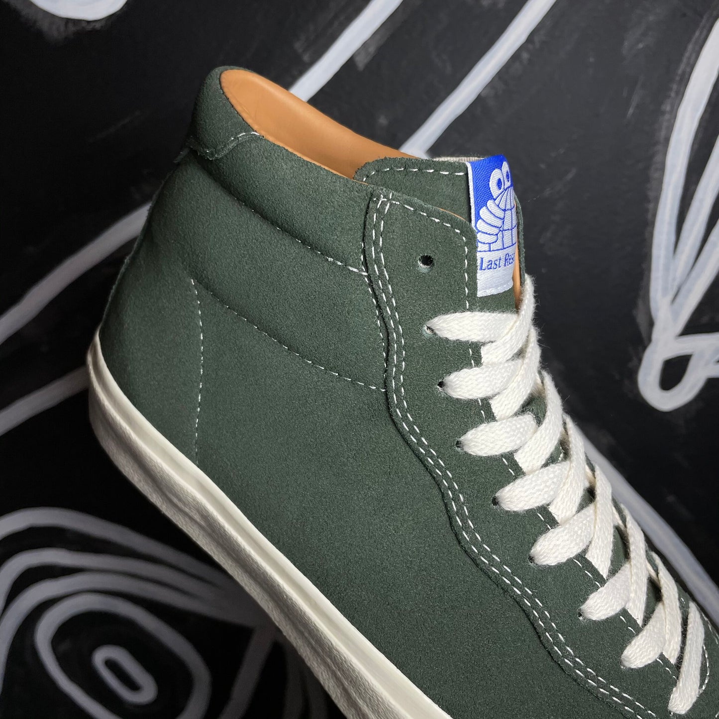 LAST RESORT AB VM001 HI OLIVE SUEDE