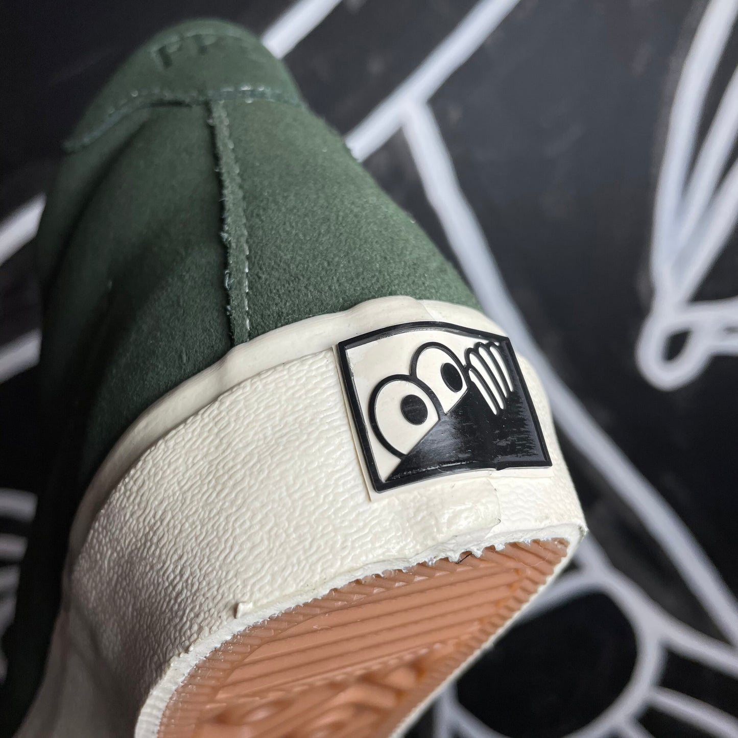 LAST RESORT AB VM001 HI OLIVE SUEDE
