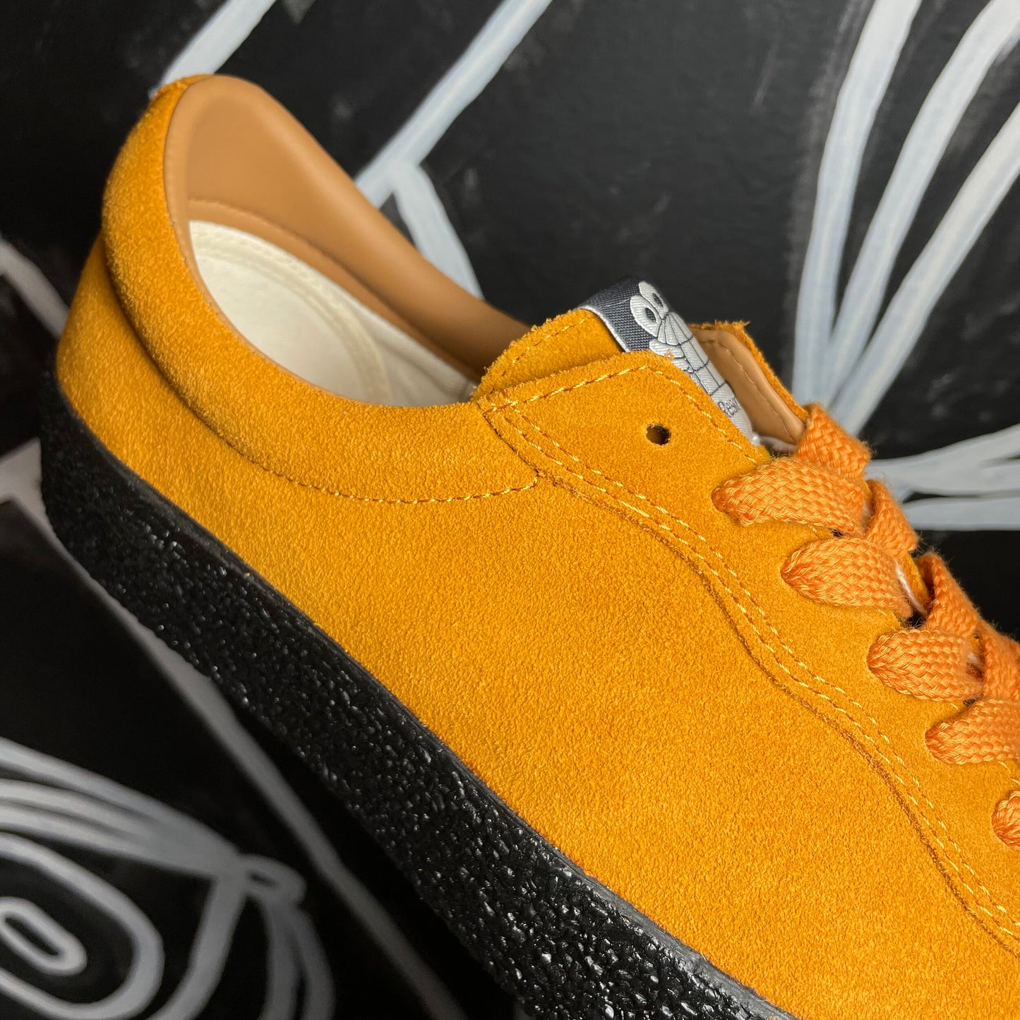 LAST RESORT AB VM002 CHEDDAR/BLACK SUEDE LOW