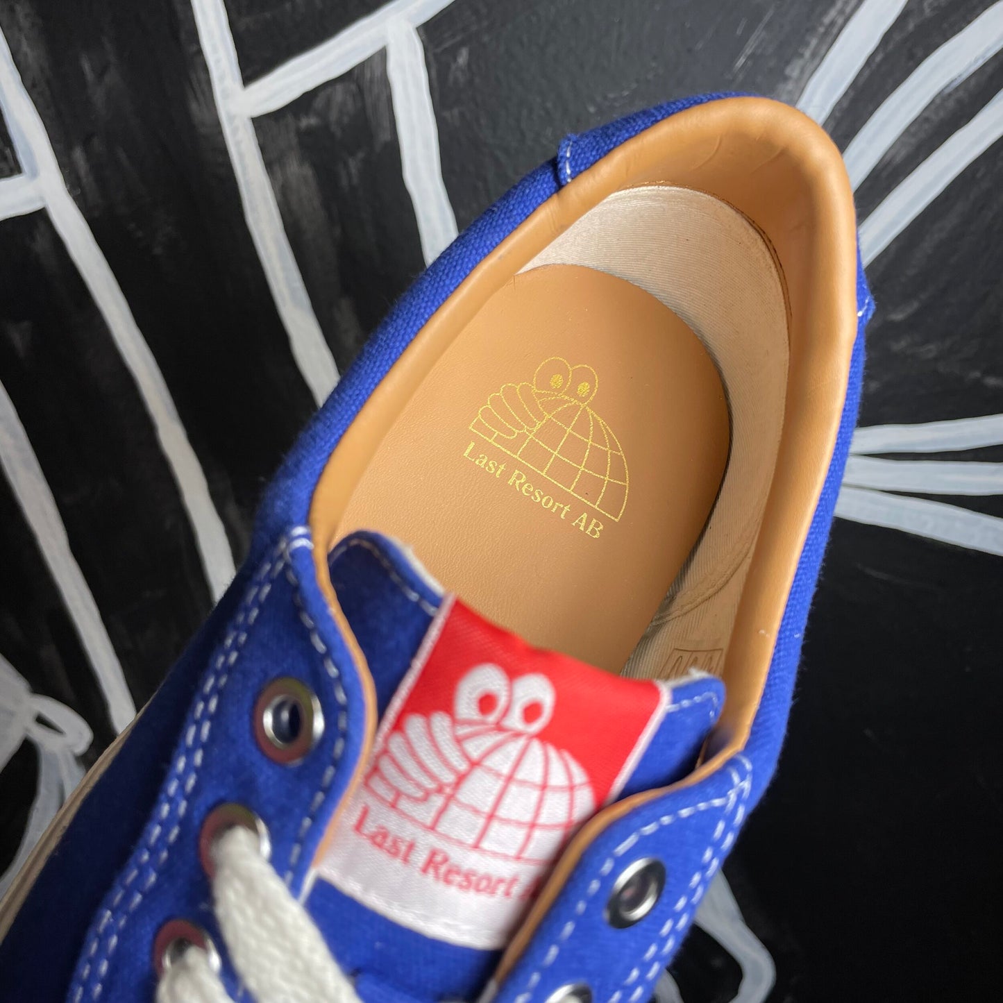 LAST RESORT AB VM001 TRUE BLUE CANVAS LOW