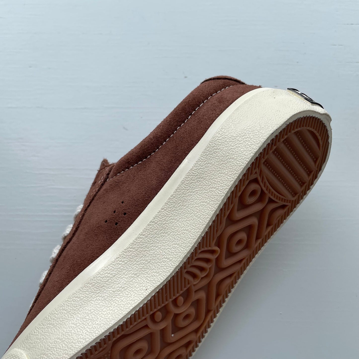 LAST RESORT AB VM001 SUEDE CHOCOLATE BROWN/WHITE