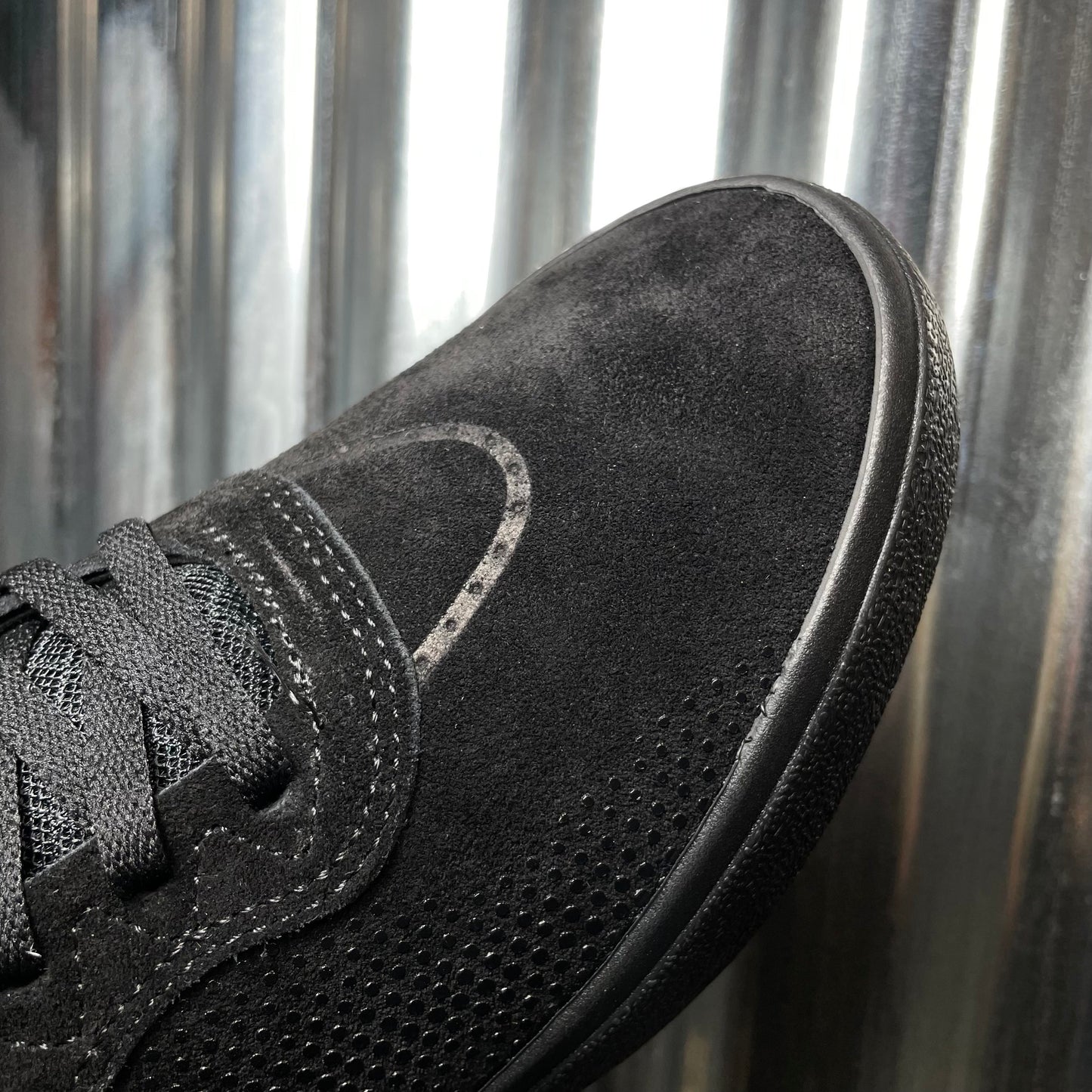 LAKAI LTD ESSEX BLACK/BLACK SUEDE