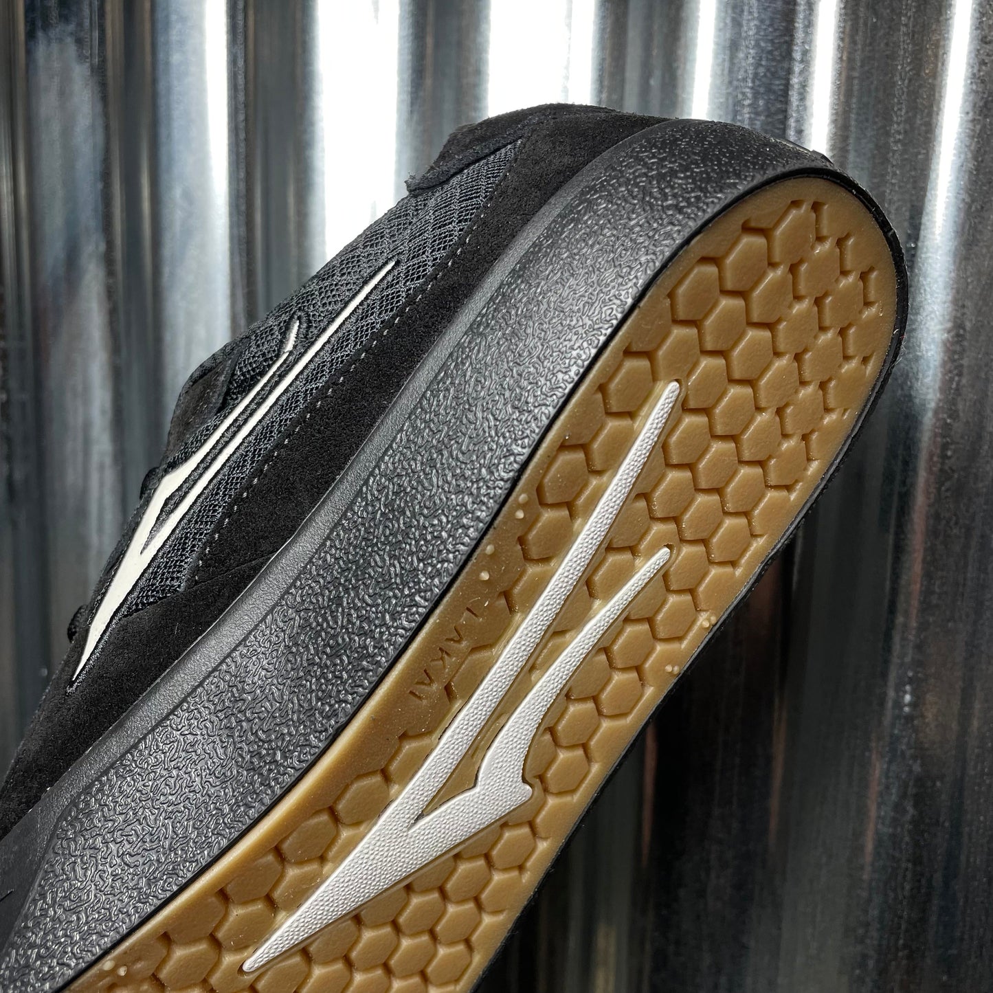 LAKAI LTD ESSEX BLACK/BLACK SUEDE