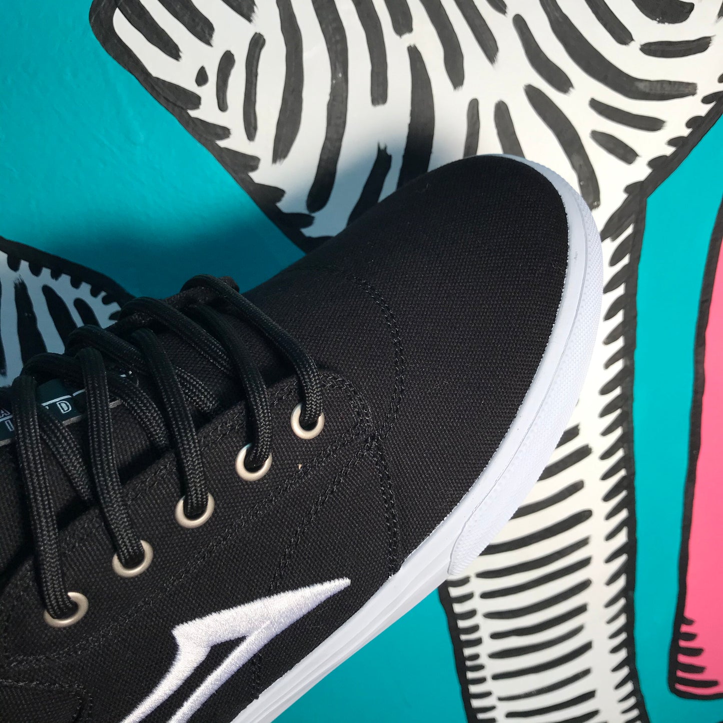 LAKAI LTD GRIFFIN CANVAS