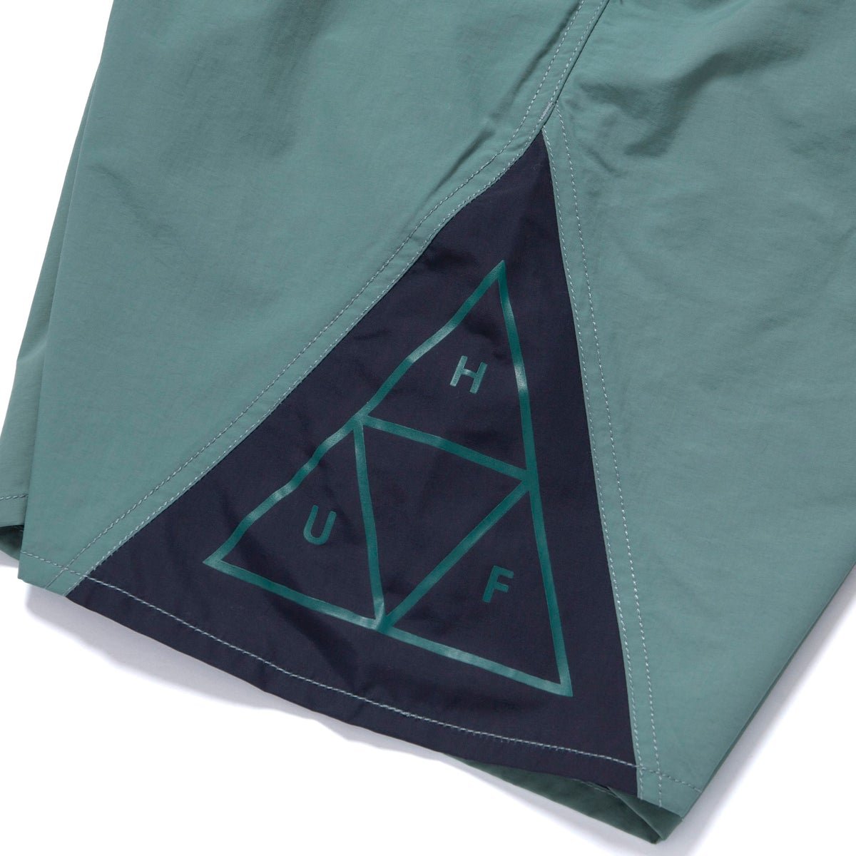 HUF WORLDWIDE TRIPLE TRIANGLE SAGE HYBRID SHORTS