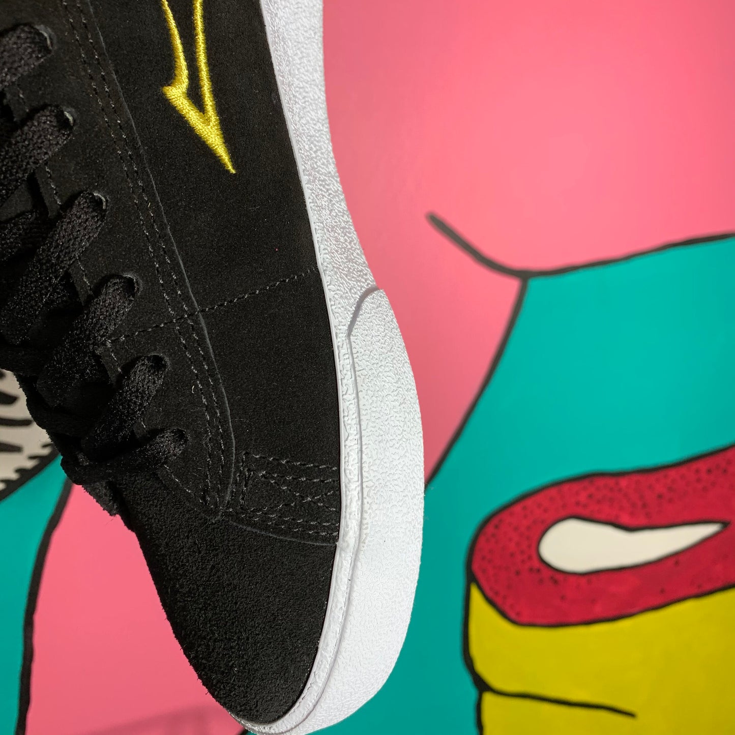 LAKAI LTD NEWPORT LOW BLACK GOLD SUEDE