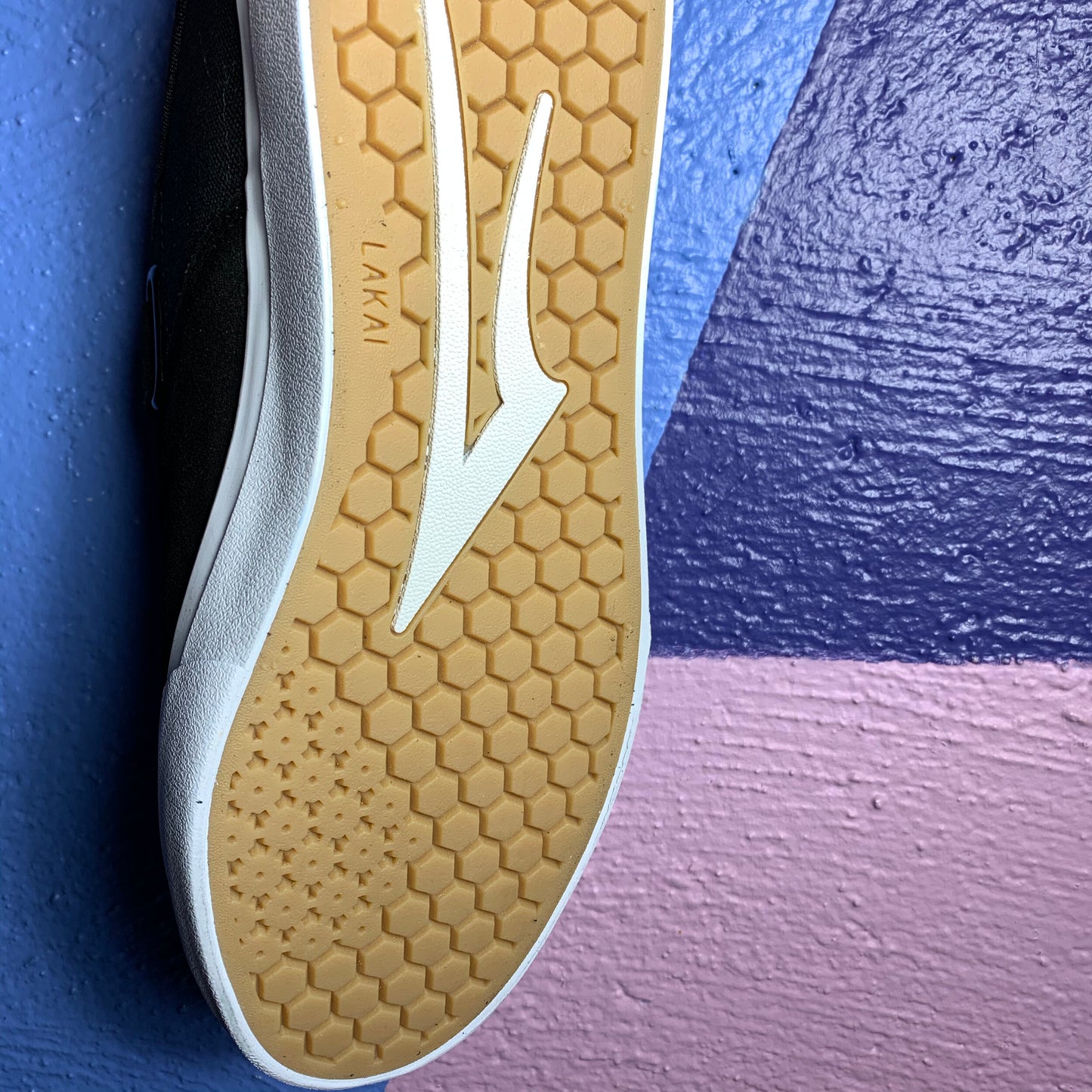 LAKAI LTD RILEY 2 VS