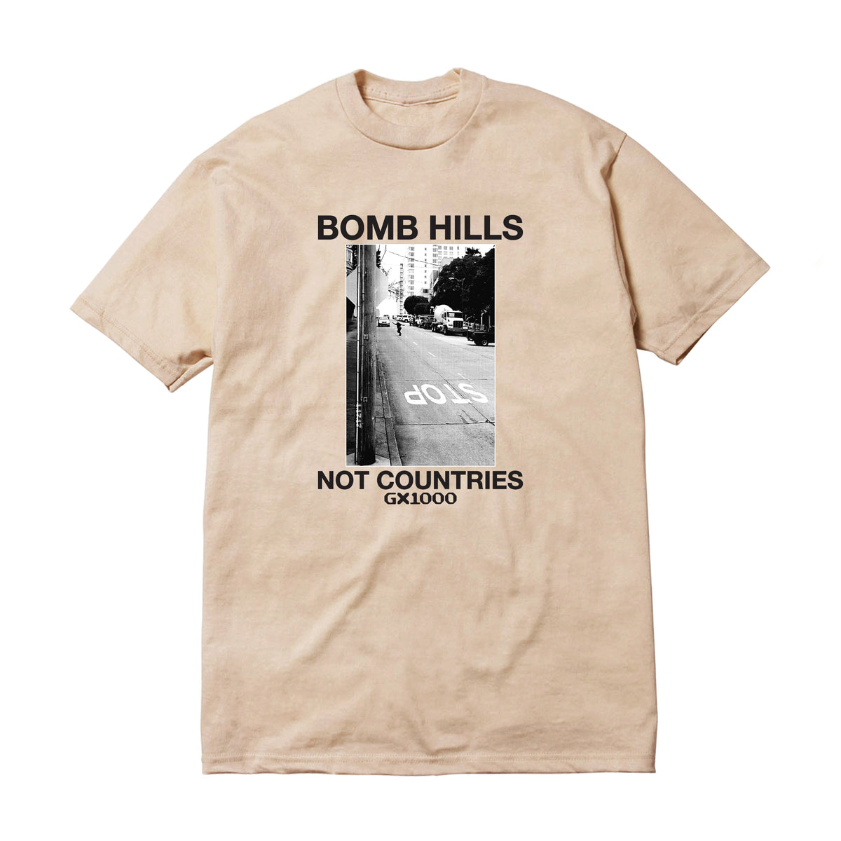 GX1000 BOMB HILLS TEE SAND/BLACK