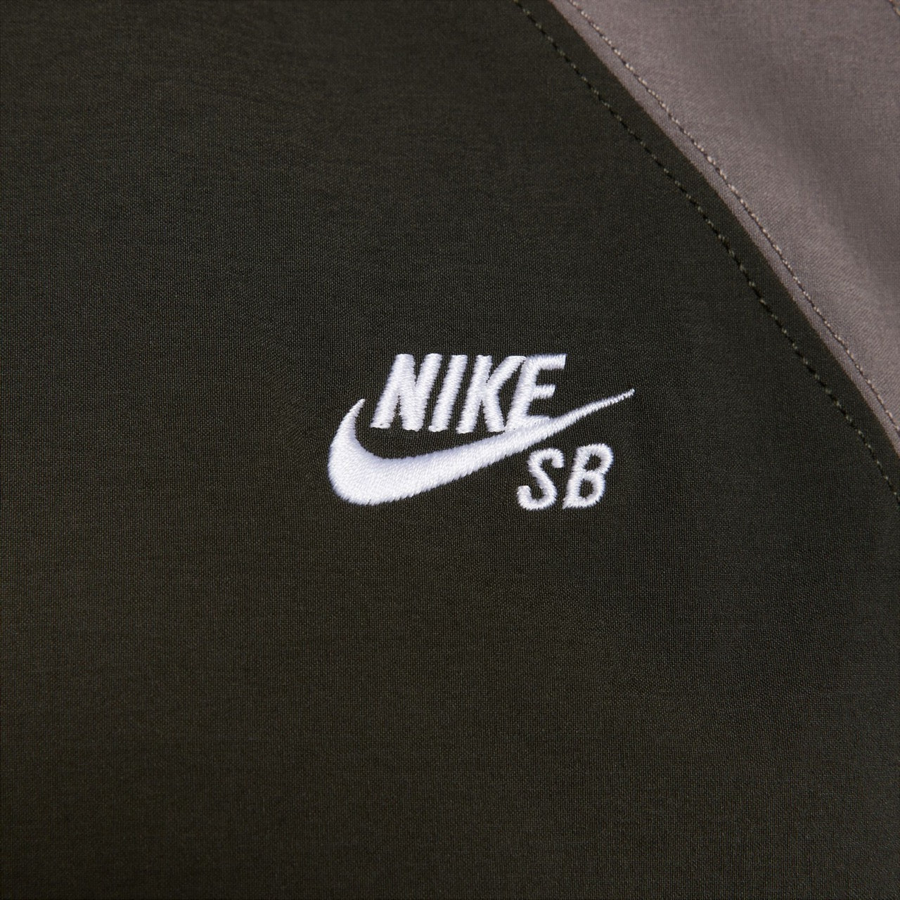 NIKE SB FZ WOVEN JACKET SEQUOIA/CAVE STONE