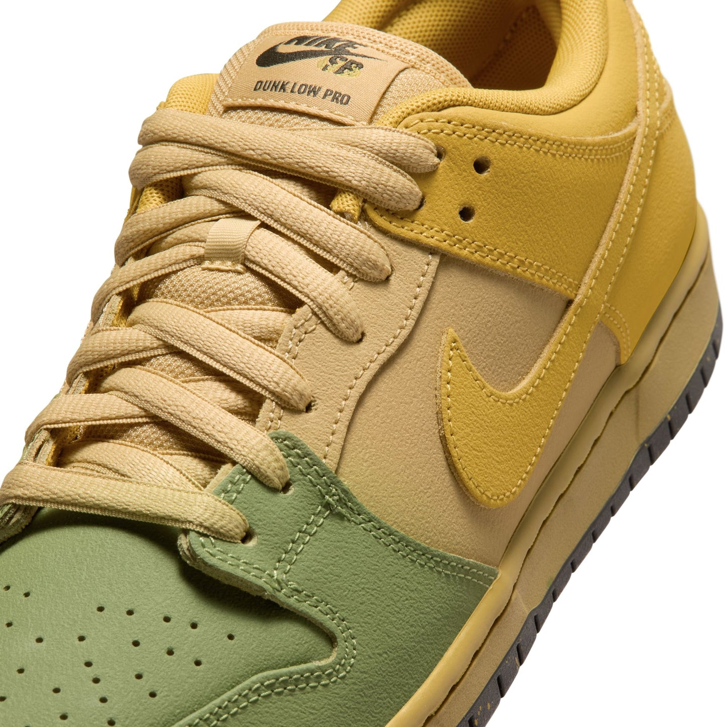 NIKE SB DUNK LOW PRO WC "HATCH CHILI"