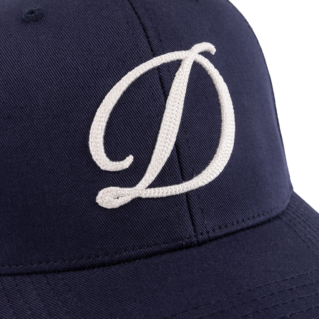 DIME MTL CURSIVE D FULL FIT CAP NAVY