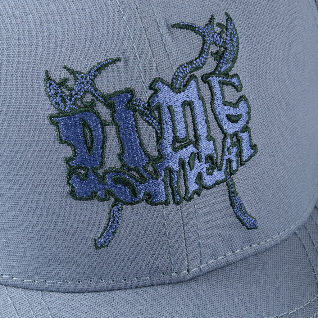 DIME MTL AXE FULL FIT CAP CLOUD BLUE