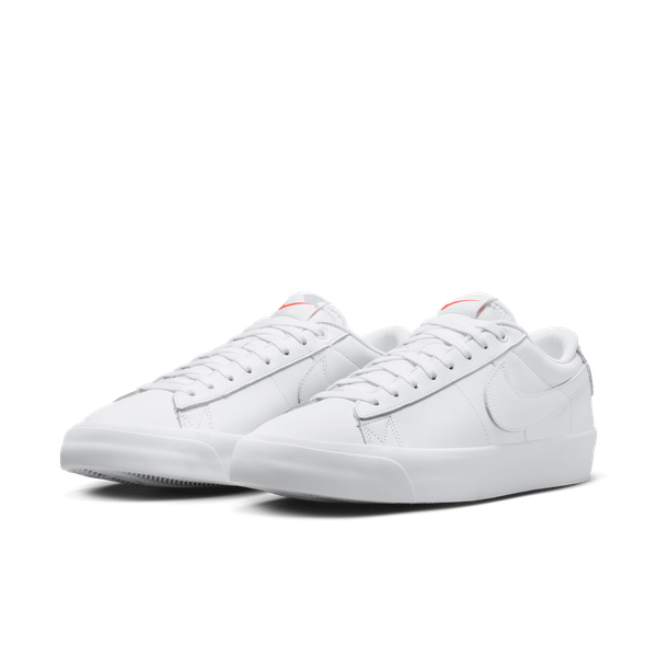 NIKE SB GT BLAZER LOW PRO TRIPLE WHITE