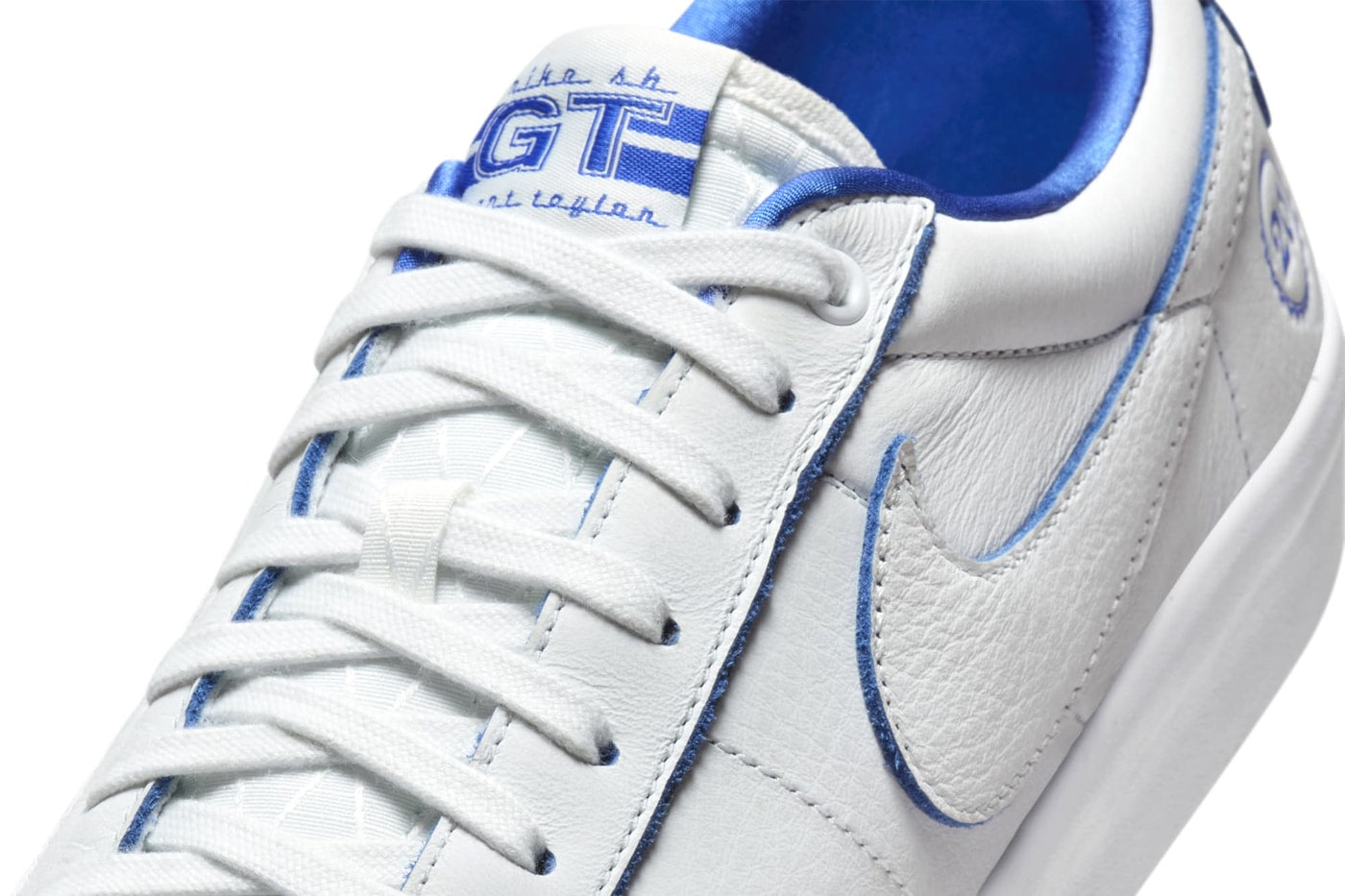 NIKE SB GT BLAZER LOW FINE CHINA WHITE/BLUE