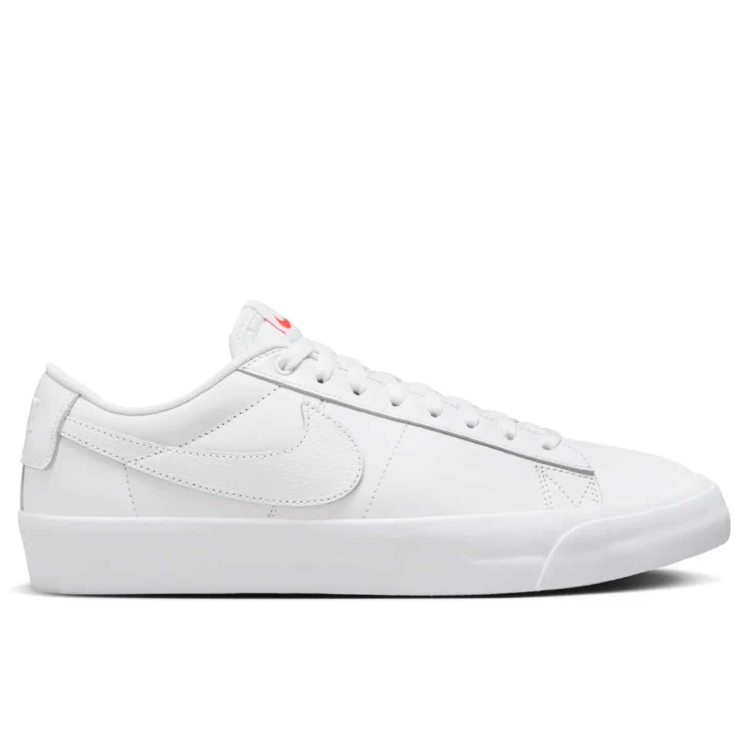 NIKE SB GT BLAZER LOW PRO TRIPLE WHITE